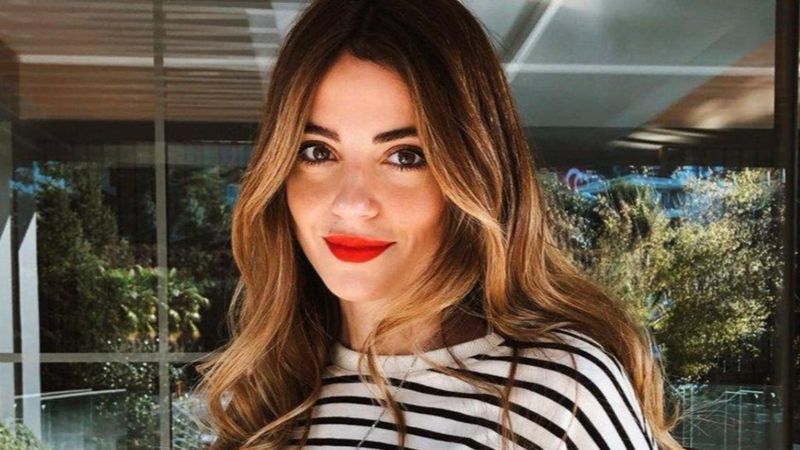 Teşkilat'ın Ceren'i gömleğini elbise olarak kullandı, düğmelerini göbeğine kadar açtı! Sosyal medyayı yıktı