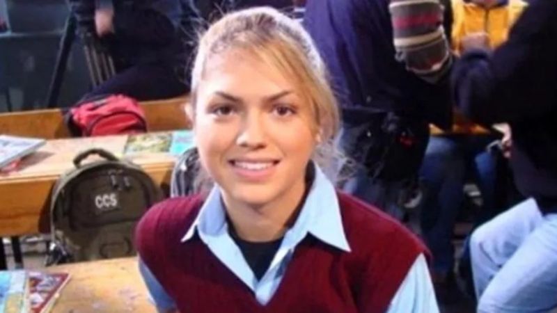 Hayat Bilgisi'nin Barbie Gamze'si çimlere uzandı, yetmedi siyah bikinisiyle şov yaptı! 'Yaş 38 ama 20'liksin'