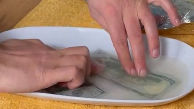 Kağıthane'de solüsyonla döviz dolandırıcılığı yapan Afrikalı yakalandı