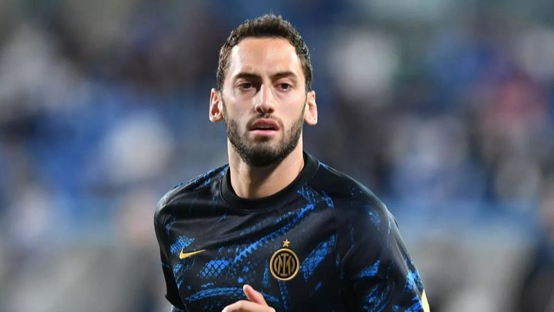 Newcastle United, Hakan Çalhanoğlu'nu istiyor