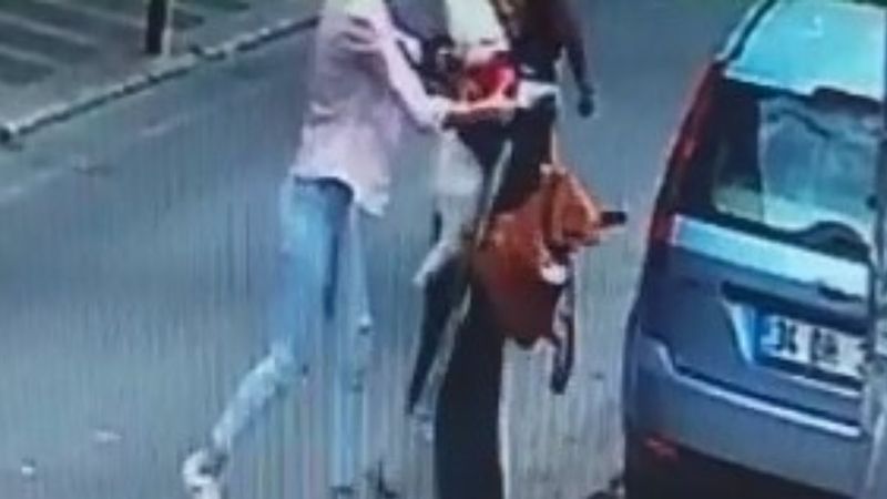 Üsküdar’da köpeğini çaldığı komşusuna saldırdı