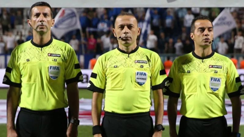 Bahattin Duran ve Tarık Ongun hakemlik kariyerlerini noktaladı