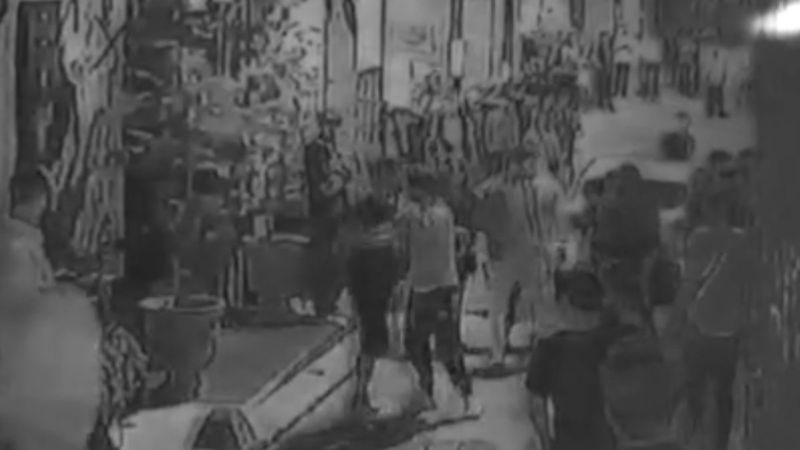 İstanbul’da torbacı ile güvenliklerin kavgası