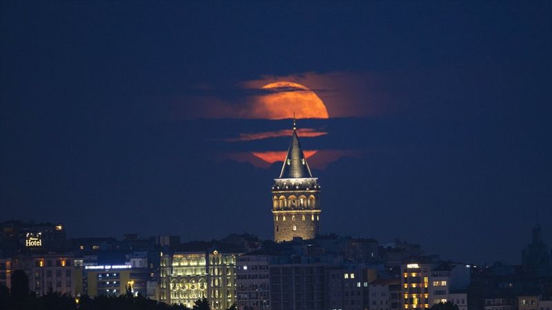 Galata Kulesi'ne tek giriş 175 lira oldu