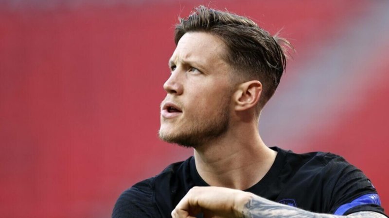 Weghorst'un transfer konusunda kafası karışık