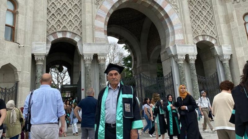 Aftan faydalanıp 77 yaşında tarih bölümünü bitirdi