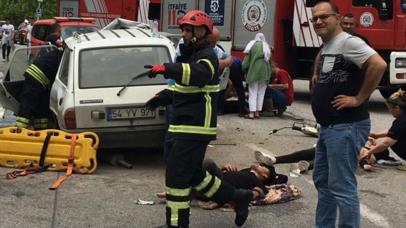 Kocaeli'de sınav dönüşü kaza geçirdiler: 4 yaralı