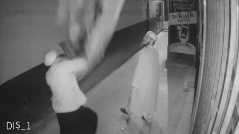 Trabzon'da bayrağa saldıran şüpheli: Psikolojim bozuk