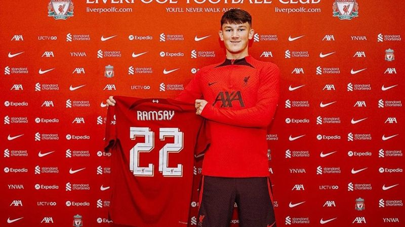 Liverpool, Calvin Ramsay transferini açıkladı