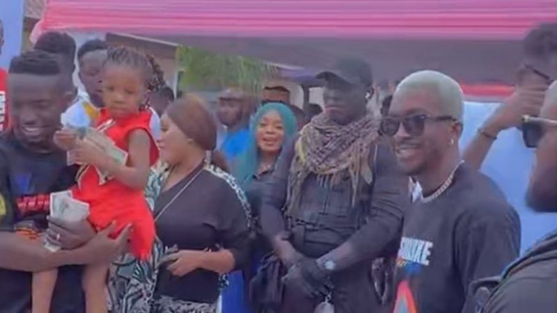 Henry Onyekuru ve Etebo para saçtı