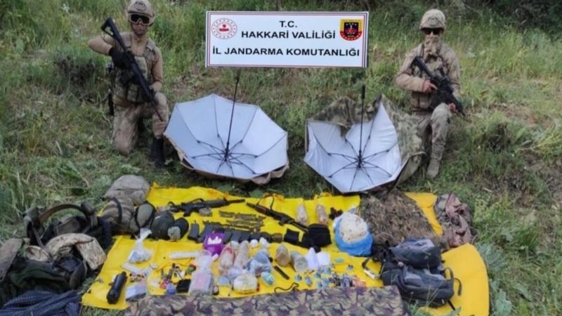 Şemdinli'de PKK'ya ait çok sayıda silah ve mühimmat ele geçirildi