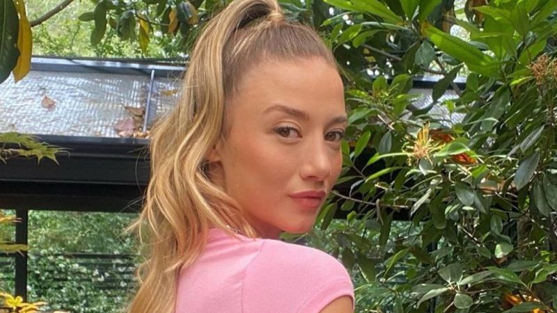 Aleyna Kalaycıoğlu ayna karşısında taytıyla poz verdi! 'Yansıman harika..'