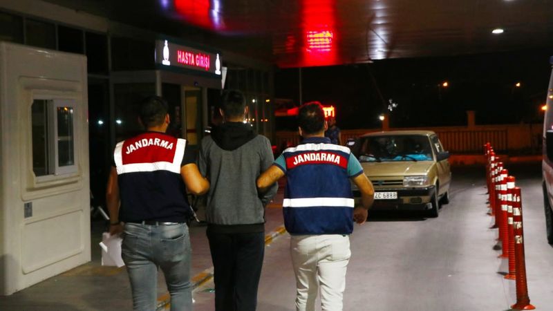 İzmir merkezli FETÖ operasyonu: 31 şüpheli yakalandı