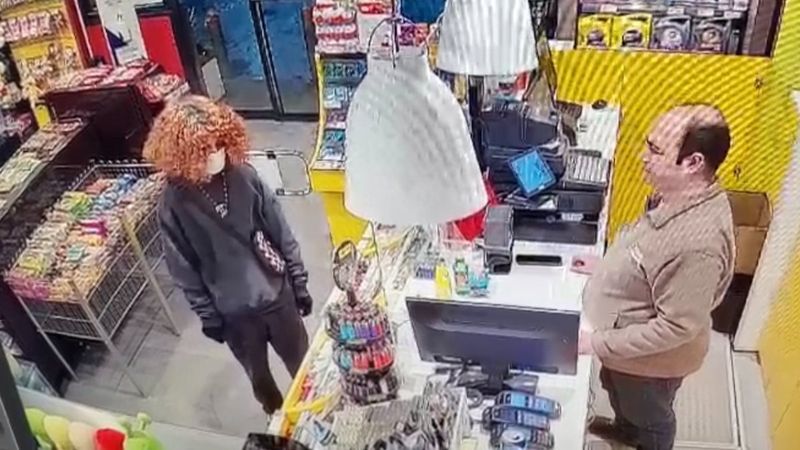 Kağıthane'deki dolandırıcılar, alışveriş yaparak kendilerini ele verdi