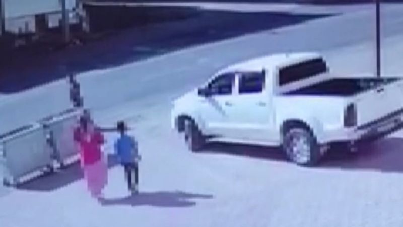 Bitlis'te, 8 yaşındaki çocuğu hayattan koparan kaza kamerada