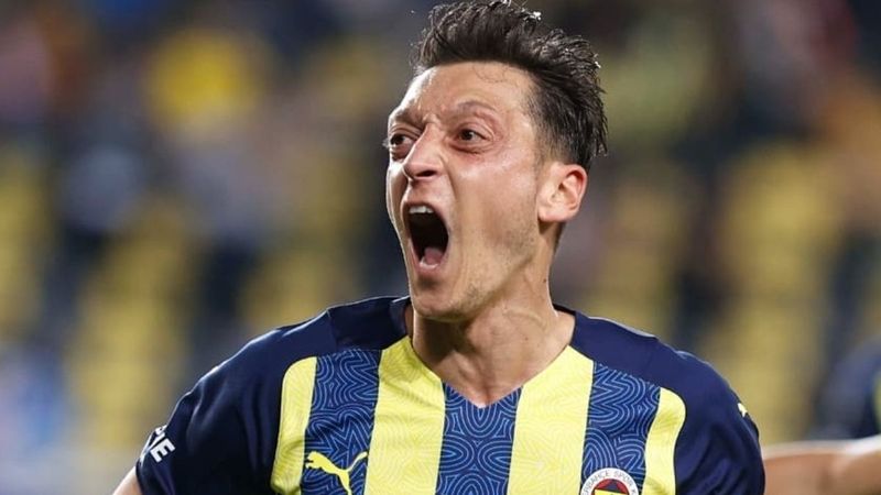 Mesut Özil, Werder Bremen'le temasta