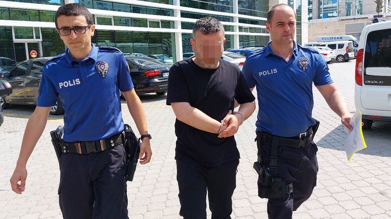 Samsun'da kavgada yaralanan şüpheli, karnını tutarak cezaevine gitti