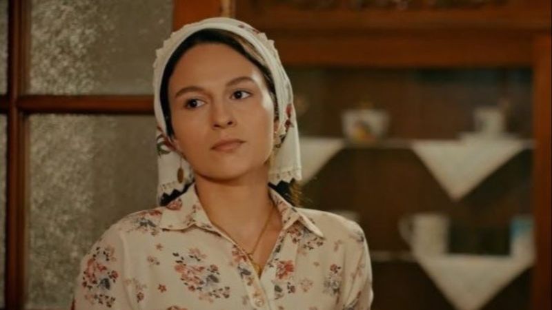 Bir Zamanlar Çukurova'nın Saniye'si içine hiçbir şey giymeyince...