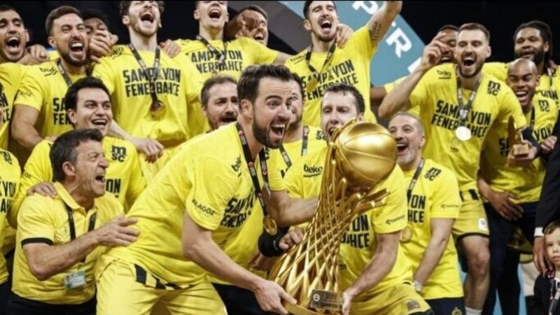 Melih Mahmutoğlu 2 yıl daha Fenerbahçe'de