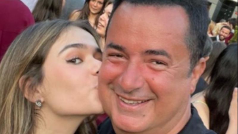 Acun Ilıcalı, kızı Leyla'nın mezuniyet törenine katıldı