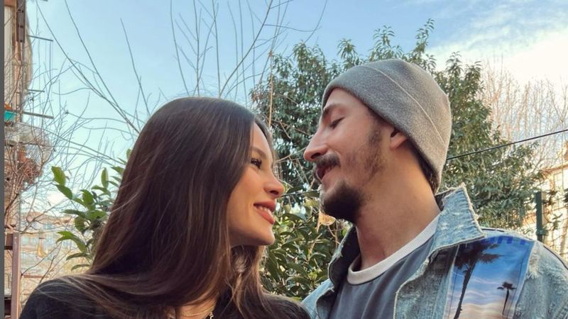 Survivor Berkan'ın sevgilisi görenlerin aklını başından aldı! Derin dekolteli pozları olay...