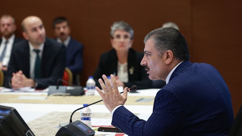 Fahrettin Koca'nın hekimlerle buluşmasının detayları