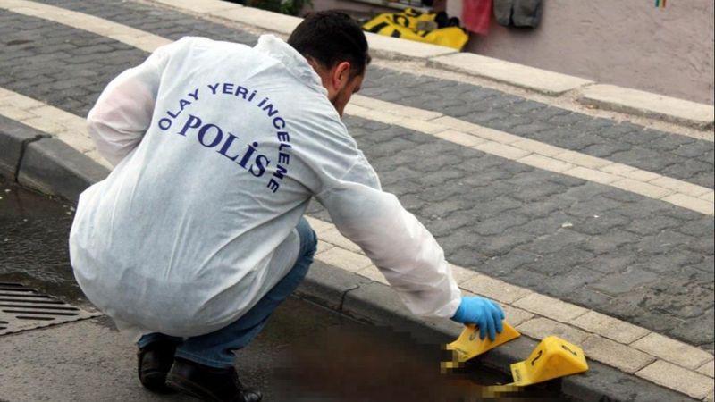 Kayseri'de boşandığı eşi ve arkadaşına sokak ortasında kurşun yağdırdı