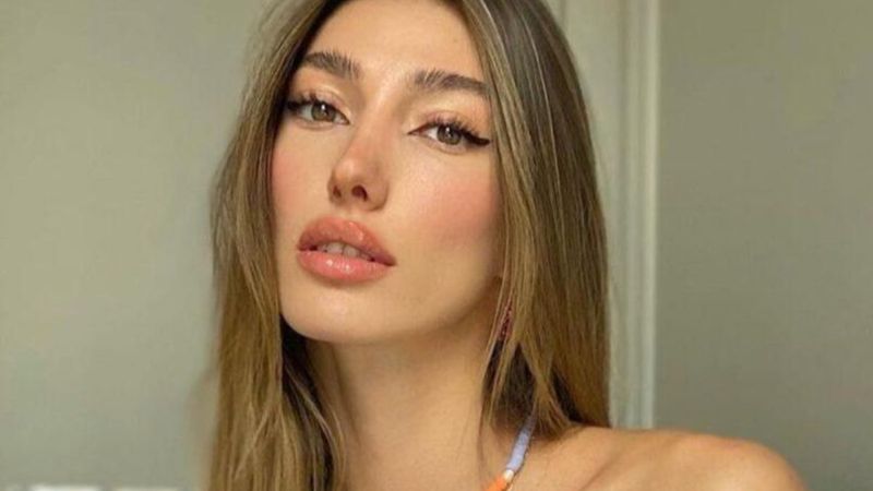 Şevval Şahin hem alttan hem üstten frikik verdi! Kalçasını göstermek için...