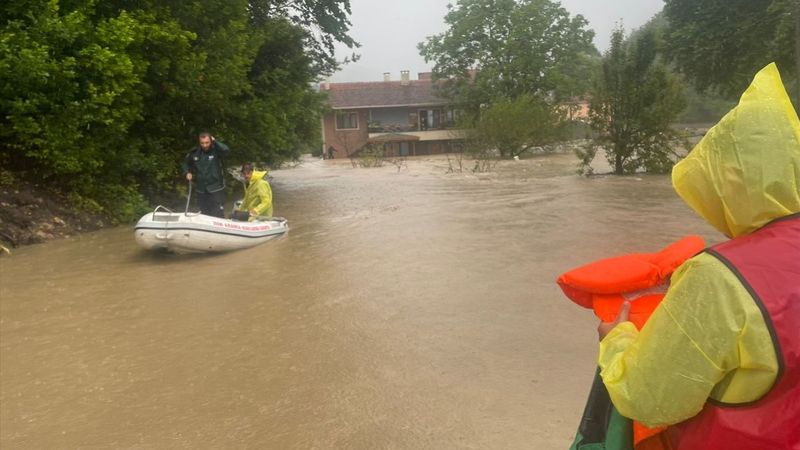 Kastamonu ve Bartın’da sağanak yağış sonrası ortaya çıkan görüntüler