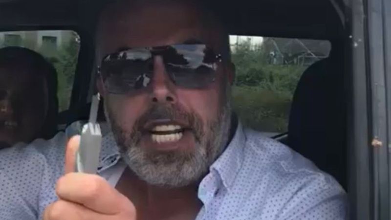 Sakarya’da trafikte tartıştığı 3 kişiyi falçatayla yaraladı