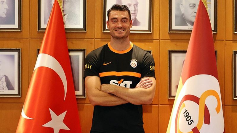 Albert Riera, görevi bıraktı