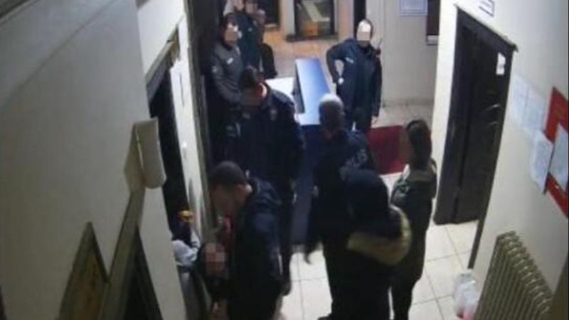 Diyarbakır'da baba, çocuklarının anneleri tarafından eve kilitlendiğini ileri sürdü