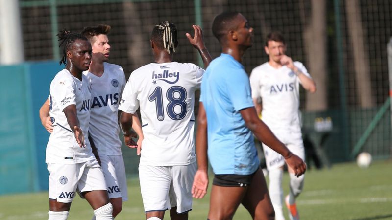 Fenerbahçe hazırlık maçında AL Shamal'ı 4-2 yendi