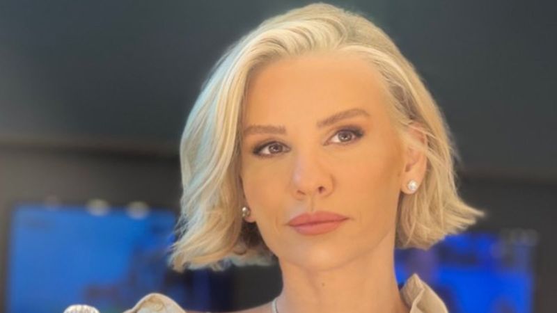 Esra Erol'dan çocuklarına Yeşilçam keyfi! Hem anlattı, hem izletti...