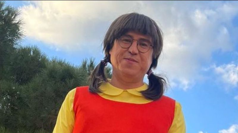 İbrahim Büyükak oğlunun doğum gününde havuç oldu! 'Babacığım sana ne oldu'