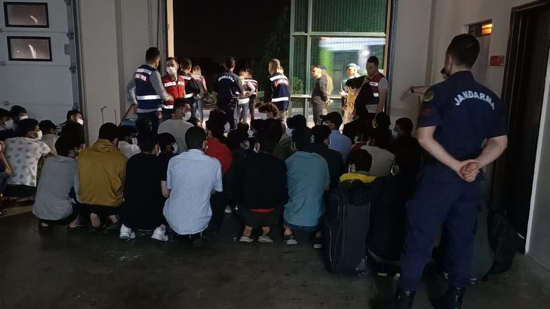 Kocaeli Valiliği: 272 göçmen sınır dışı edildi