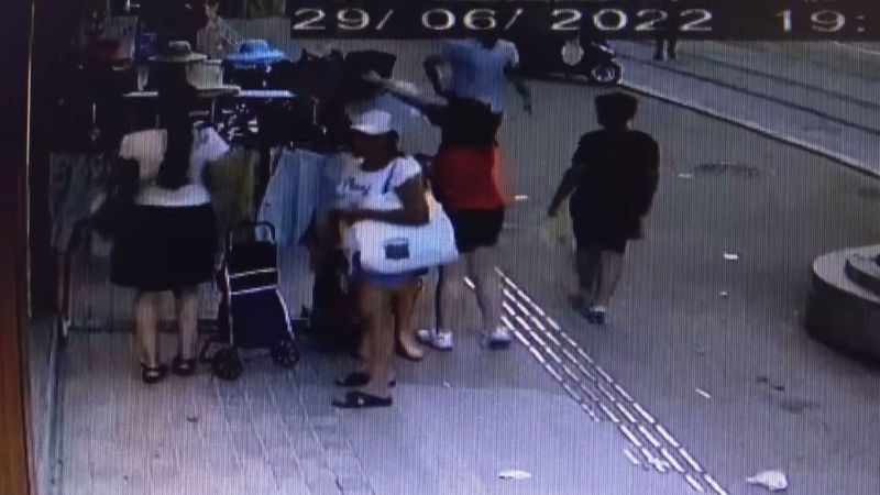 Antalya'da 1 dakika hırsızlık: Arkamızı dönmeye gelmiyor