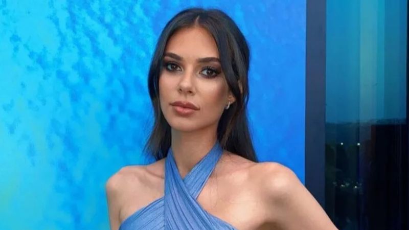 Defne Samyeli'nin kızı Deren göbekten dekolte verdi, annesini kıskandırdı! 'Beklediğimize değdi'