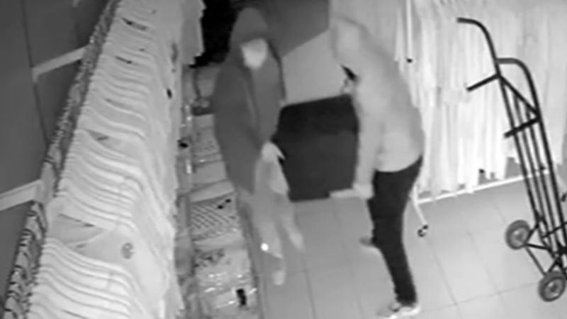 Fatih’te, mağazada 11 milyon liralık hırsızlık kamerada