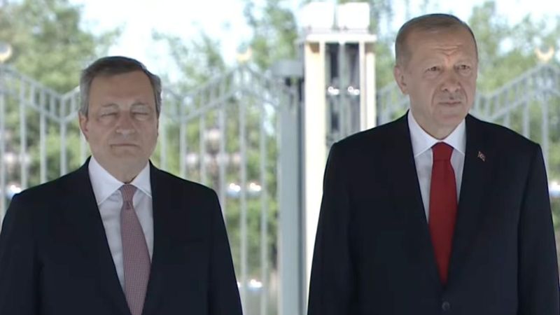 Cumhurbaşkanı Erdoğan, İtalya Başbakanı Draghi'yi karşıladı