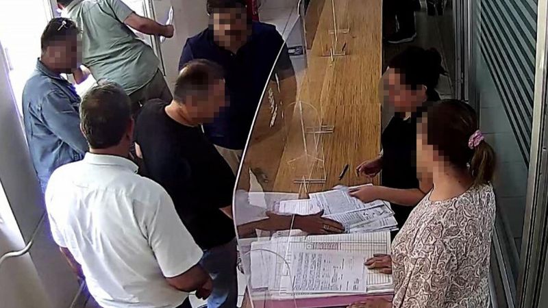 İzmir ve Manisa'da, dublörlü arsa dolandırıcıları yakayı ele verdi