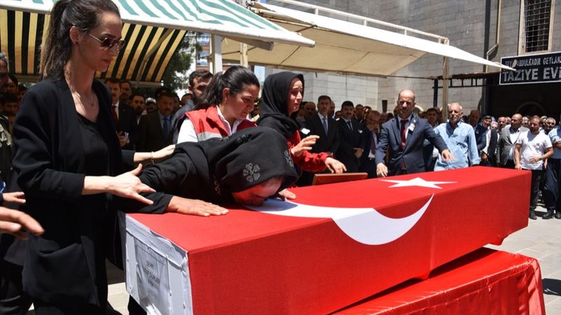 Şehit Piyade Er Yusuf Gürler, Şanlıurfa'da son yolculuğuna uğurlandı