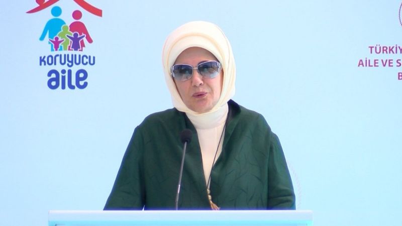 Emine Erdoğan: Koruyucu ailelerdeki çocuklarımızın sayısı 8 bin 723'e yükseldi