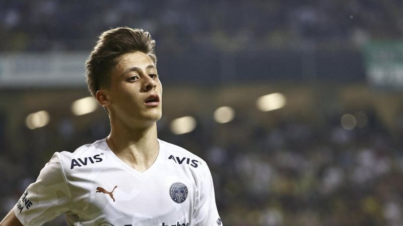 Fenerbahçe'de 10 numarayı Arda Güler giyecek