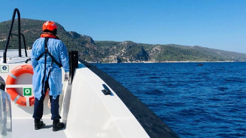 İzmir'de sınırı geçmeye çalışan 447 göçmen yakalandı