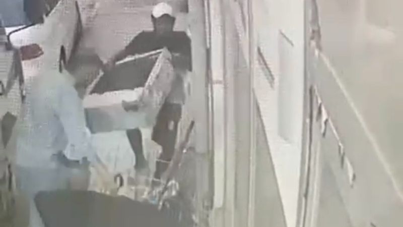 Bursa'da pazar arabasıyla klima motoru hırsızlığı