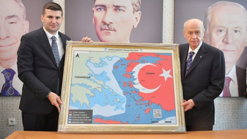 Devlet Bahçeli'nin fotoğrafıyla başlayan tartışmaya Almanya da katıldı