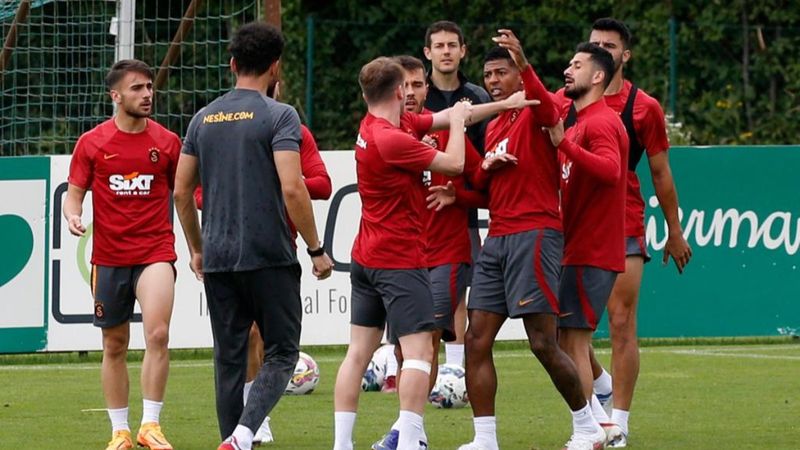 Kerem Aktürkoğlu ve Van Aanholt kavga etti