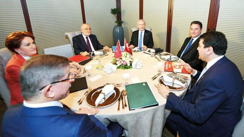 Kılıçdaroğlu'nun adaylık ısrarı 6'lı masayı karıştırdı