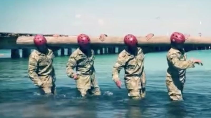 SAT komandolarının eğitim görüntüleri